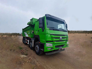 Caminhão basculante HOWO V7 8x4 caminhões comerciais pesados ​​para venda